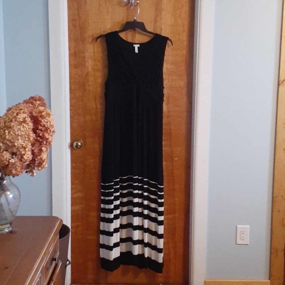 Soma Maxi V-neck Dress